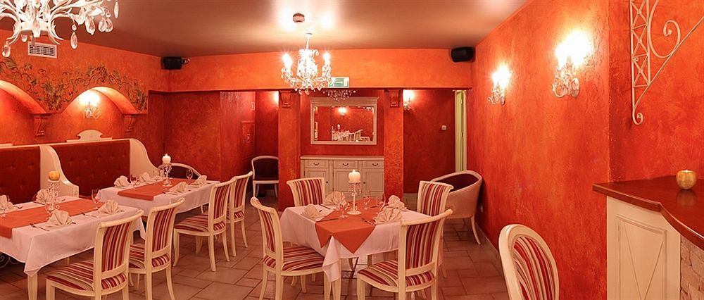 Villa Estera - Hotel & Restauracja Michałowice Eksteriør bilde