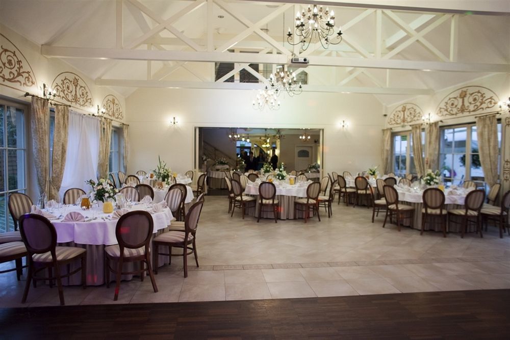 Villa Estera - Hotel & Restauracja Michałowice Eksteriør bilde