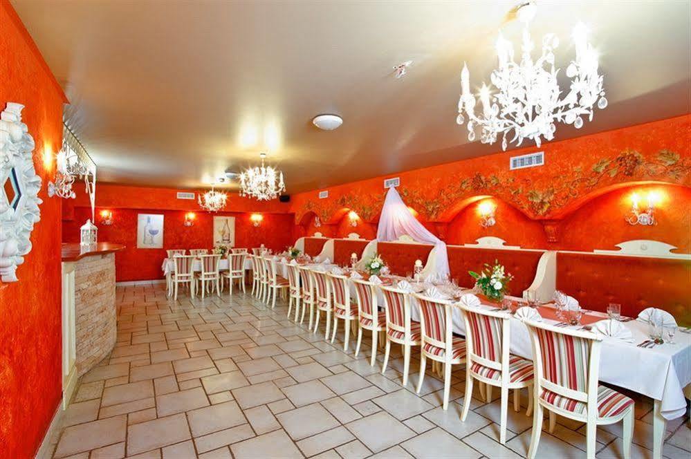 Villa Estera - Hotel & Restauracja Michałowice Eksteriør bilde
