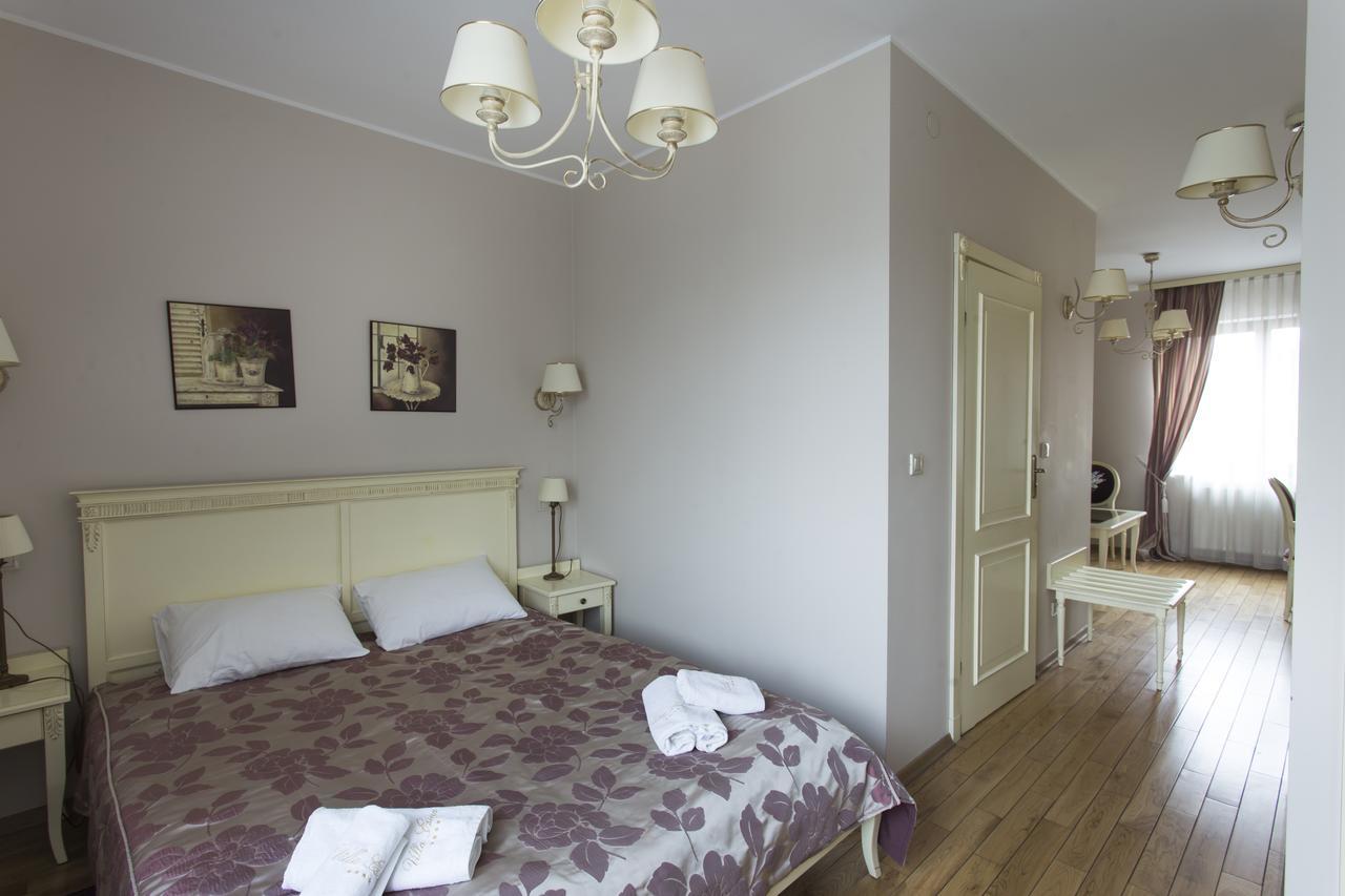 Villa Estera - Hotel & Restauracja Michałowice Eksteriør bilde