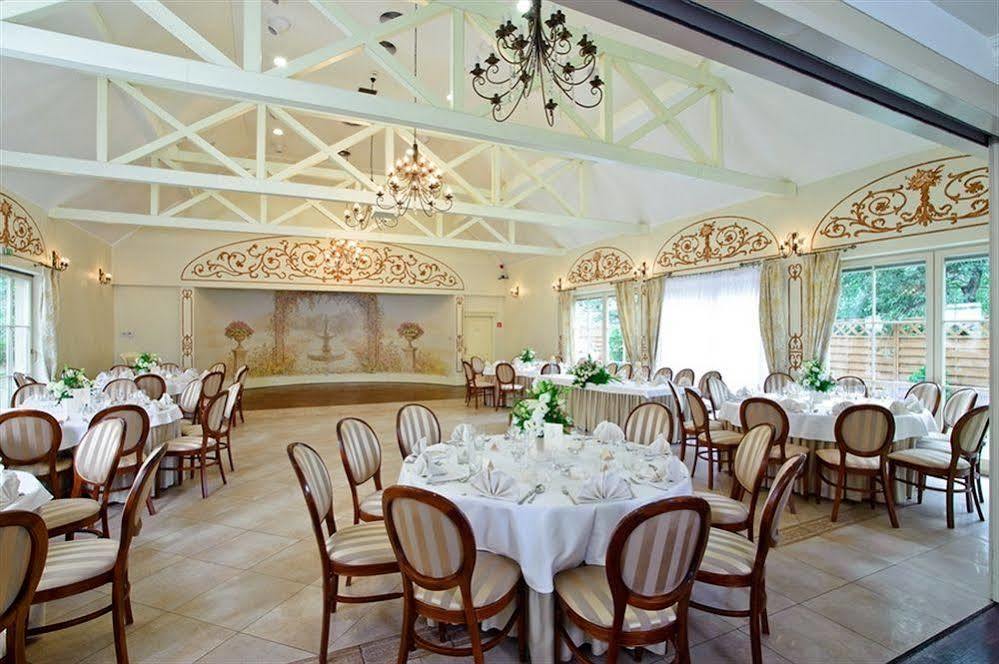 Villa Estera - Hotel & Restauracja Michałowice Eksteriør bilde